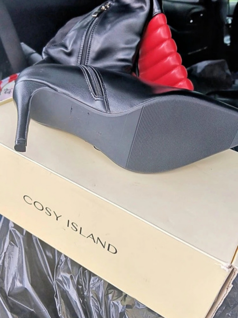 Cosy Island Over-the-Knee Pointed Toe Boots in Black & Red Like New